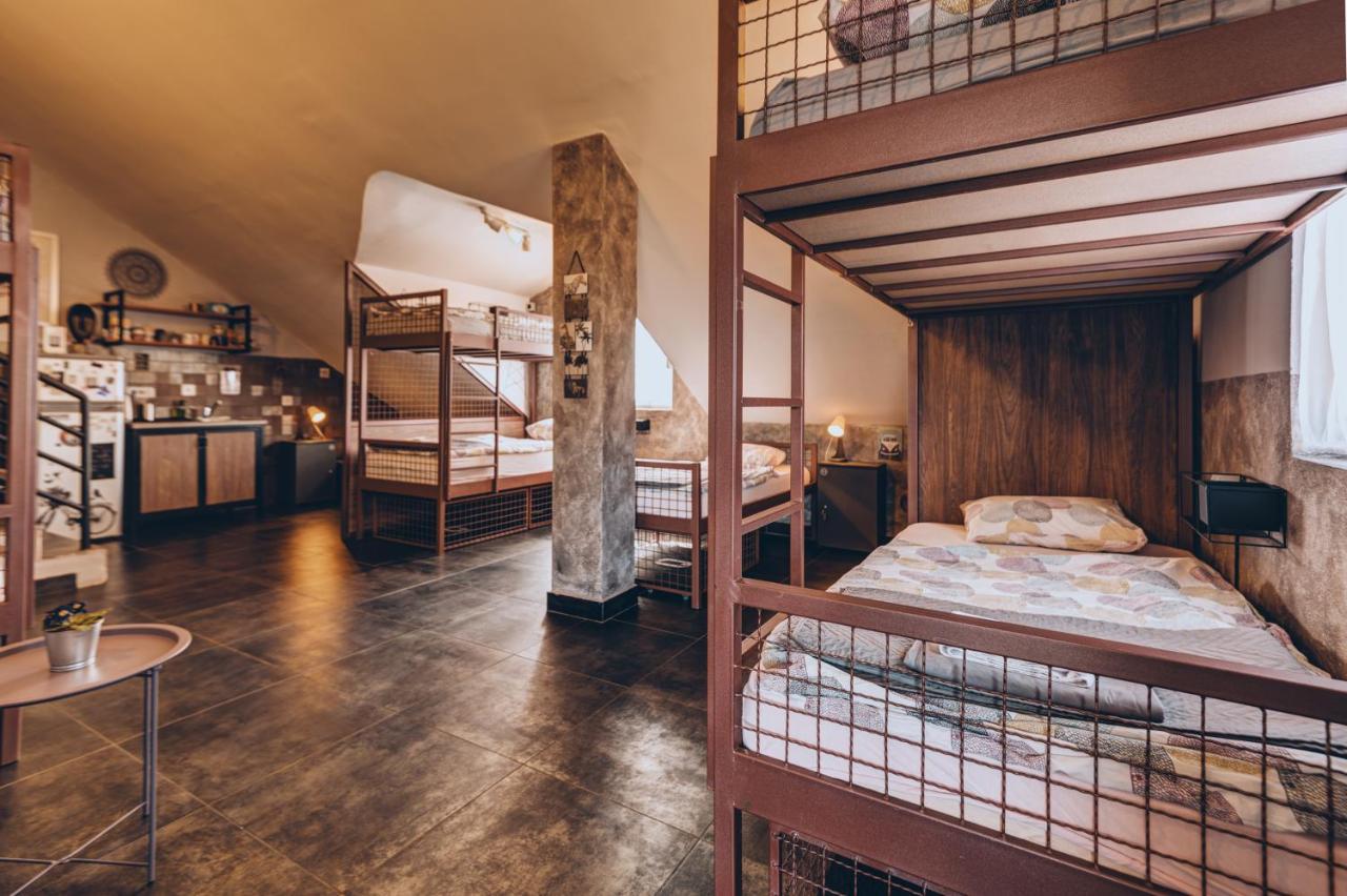 Q Podgorica Beds,Rooms And More المظهر الخارجي الصورة