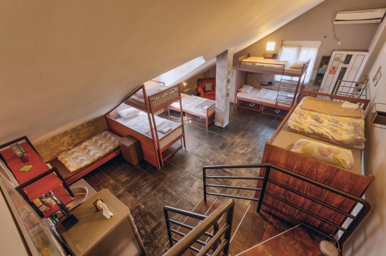 Q Podgorica Beds,Rooms And More المظهر الخارجي الصورة