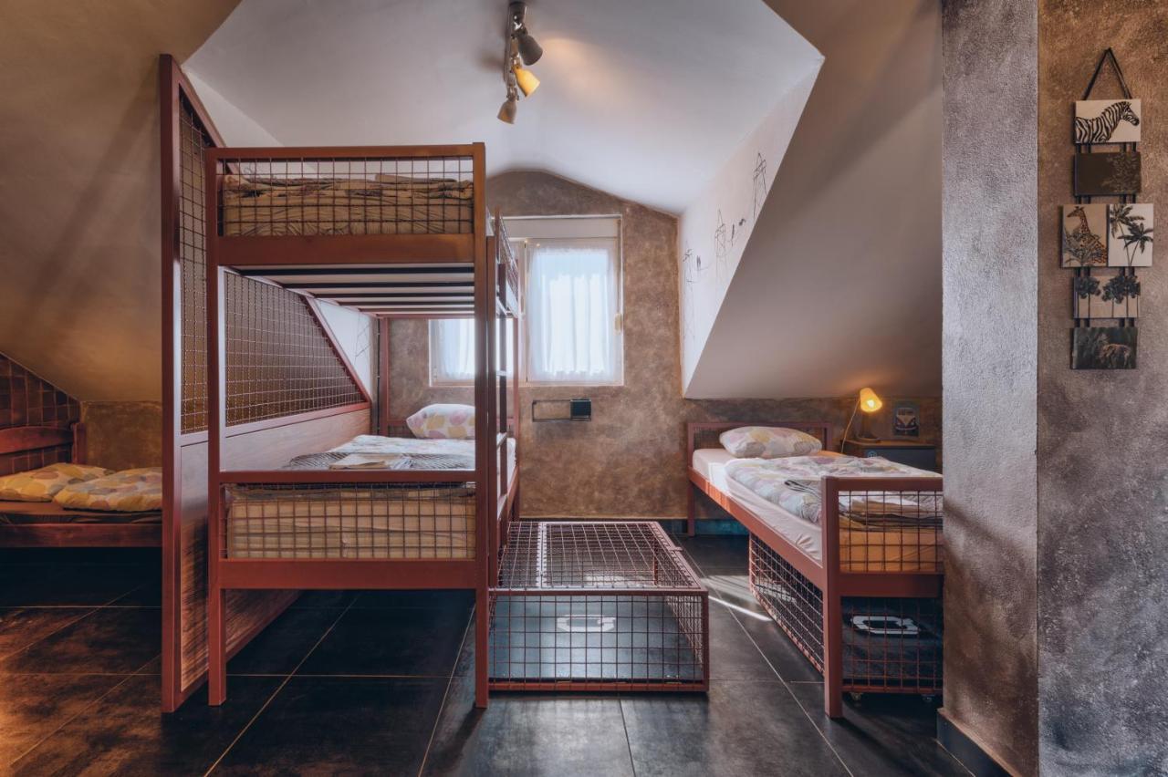 Q Podgorica Beds,Rooms And More المظهر الخارجي الصورة